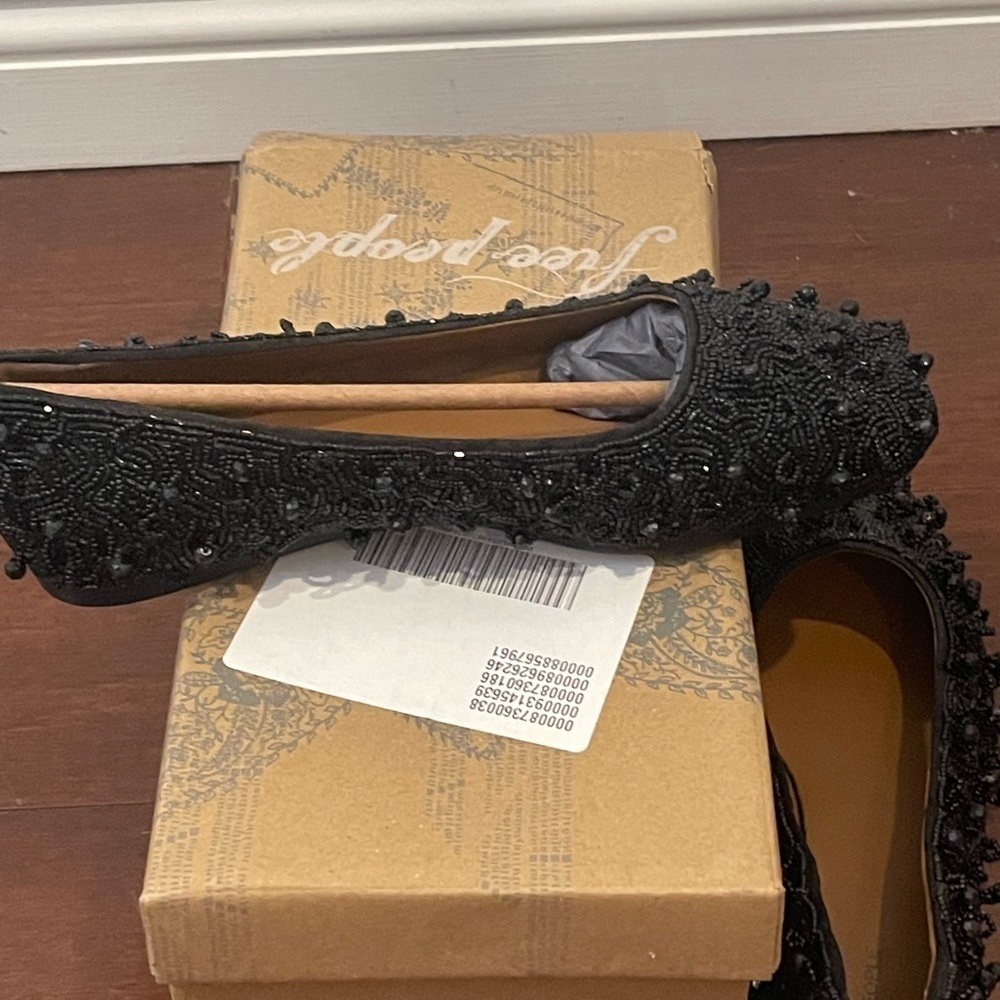 nwt nwb free people Elegant Black Beaded weekends out Women's Flats 7 sold out - Picture 2 of 6